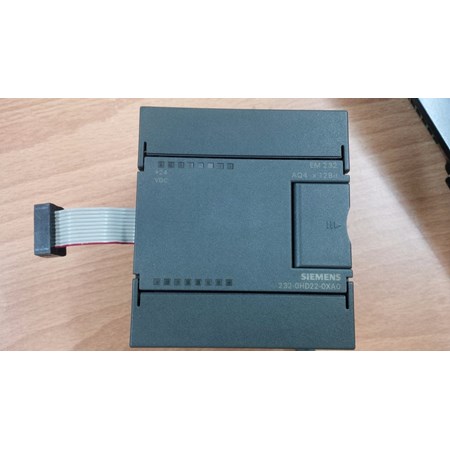 Siemens Analog Input/ Output Module EM 232, 4 AQ